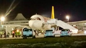 İstanbul- Riyad seferini yapan yolcu uçağı Antalya'ya acil iniş yaptı