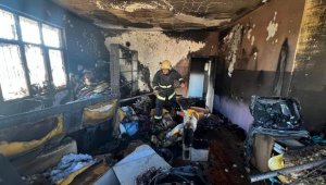 Müstakil ev yangında kullanılamaz hale geldi