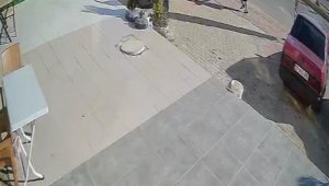 Otomobil, otobüs durağına daldı; evli çift yaşamını yitirdi