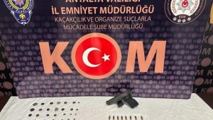 Kaçakçılık yapan 10 şüpheli yakalandı