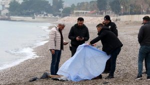 Konyaaltı Sahili'nde erkek cesedi bulundu