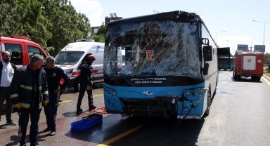 3'ü halk otobüsü, 7 aracın karıştığı kazada 8 yaralı