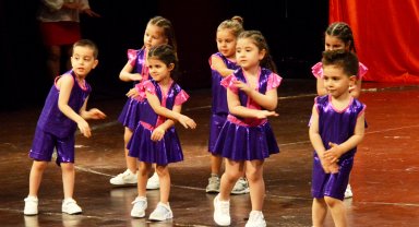 AKM'de 23 Nisan kutlaması