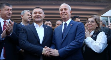 Alanya Belediye Başkanı Özçelik görevi devraldı