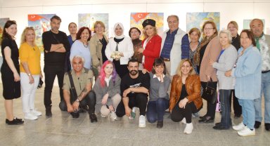 Ata'nın sözlerini resmetti