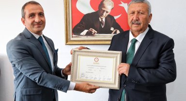 Başkan Demirhan görevi devraldı