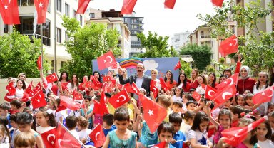 Başkan Kotan, miniklerle 23 Nisan'ı kutladı
