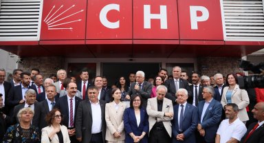 CHP'liler il binasında bayramlaştı