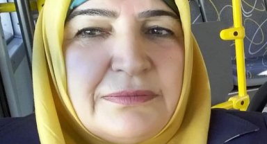 Eşini 25 yerinden bıçakladı, oğlunu arayıp 'Anneni öldürdüm' dedi
