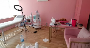 İzinsiz ve kayıt dışı güzellik merkezlerine baskın