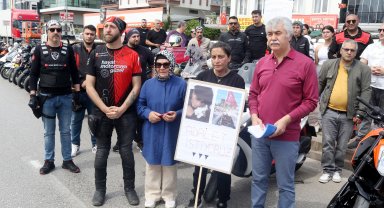 Kazada ölen motosikletlinin ailesinden 'diğer sürücü de tutuklansın' eylemi