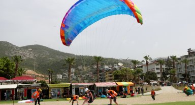 Yamaç Paraşütü Dünya Kupası Alanya'da başladı
