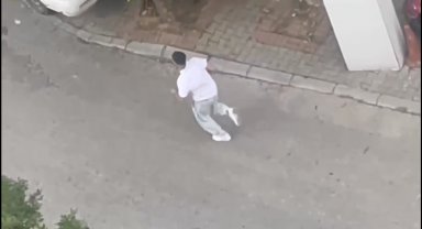Alanya'da bir şüpheli, 2 kişiyi ayrı yerlerde tabancayla vurdu; olayın biri kamerada