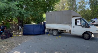 ANTALYA Kardeşinin ölümünden sorumlu tuttuğu kişiyi tabancayla öldürüp, kaçtı