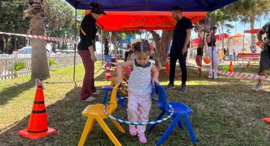 Bebek Parkı'nda aileler ve bebekler doyasıya eğleniyor