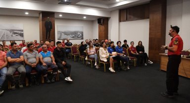 Belediye personeline hayvan arama kurtarma eğitimi