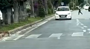Bulvarda otomobiliyle ters yöne ilerledi