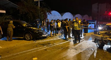 Otomobiller çarpıştı: 1 ölü