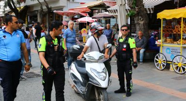 Yaya yolunu işgal eden motosiklet, skuter ve araçlar 724 denetleniyor