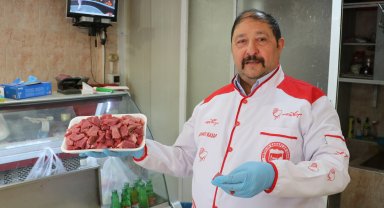 'Kurban etleri soğutulmadan üst üste poşete konulup dolaba atılırsa çürür'