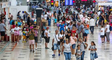 Antalya turizminde 4 milyon rekoru; savaşlara rağmen başarı