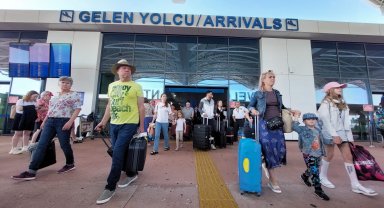 Antalya'da yabancı tatilci yoğunluğu