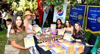 Antalya'nın reçelleri kitap oldu