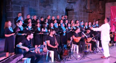 Aspendos'ta THM konseri