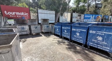 Kemer'de temizlik çalışmaları