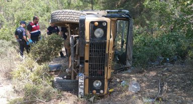 Safari aracı 5 metreden yuvarlandı; Romanyalı turist öldü, 3 kişi yaralandı