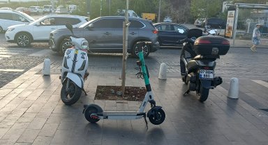 Sahilde hatalı park edilen motosikletlere ceza