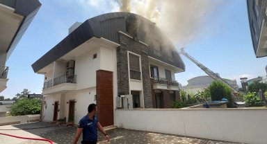 Sauna odasında çıkan yangında, villa zarar gördü