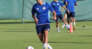 Antalyaspor, Burdur'da ilk antrenmanını yaptı