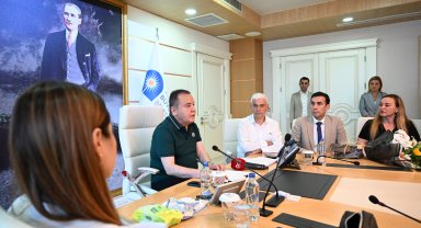 Muhtarlardan Başkan Böcek'e ziyaret