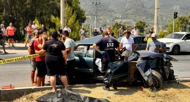 Kavşakta minibüsle çarpışan otomobilin sürücüsü öldü