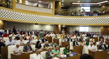 Konuşmalar 35 dakika, oylamalar 25 dakika sürdü