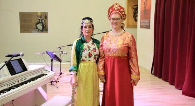Rus ve Türk sanatçıdan ortak konser