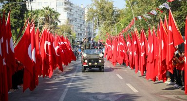 Antalya'da coşkulu 30 Ağustos kutlaması
