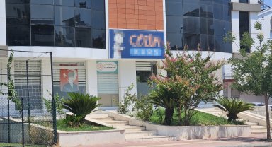 Antalya'da, iki kaçak Rus okulu