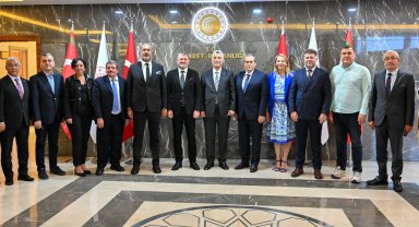 ATSO heyeti, başkentte Antalya ekonomisini konuştu