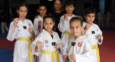 Kepez'in tekvandocularına 2 bronz madalya