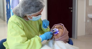 'Kontrolsüz diş beyazlatma, geri dönüşümsüz hasara neden oluyor'