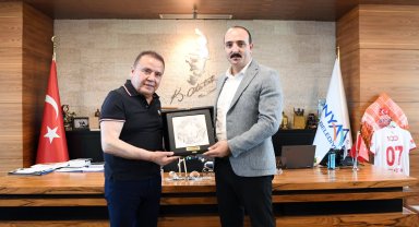 Muhittin Böcek'ten Başkan Kotan'a ziyaret