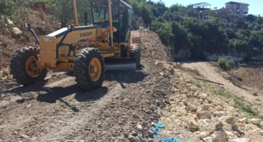 Yenişehir Belediyesi kırsal mahallerde yol açma çalışmaları sürüyor