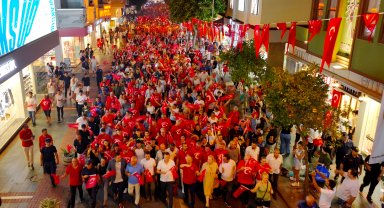 Alanya'da Zafer Bayramı coşkuyla kutlandı
