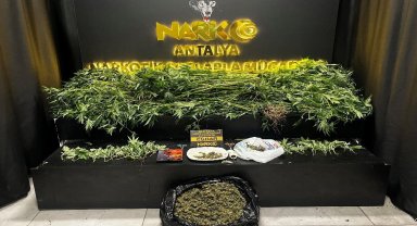 Antalya'da 42 adrese uyuşturucu operasyonu