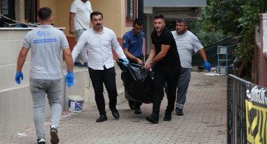 Antalya'da, Rusya'ya gidip gelen kadın kocasını ölü buldu