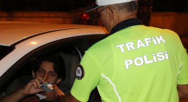 Antalya'da trafik ekiplerinin alkol denetimi