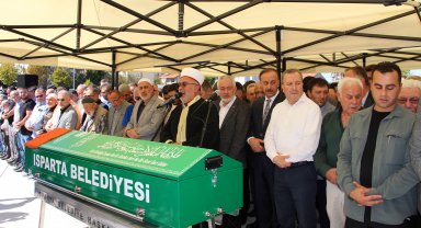 Belediye başkanının yaşam savaşını kaybeden kızı, toprağa verildi