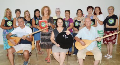 Kadın karavancılardan türküler